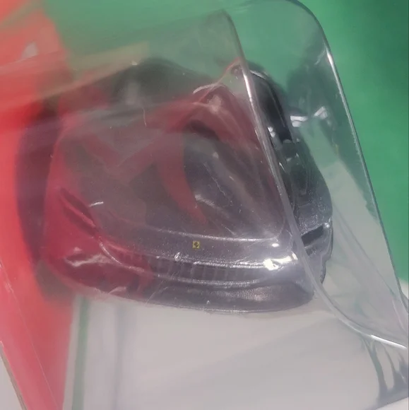 Ferrari Roma 1:43 Scale Diecast Silver Car - Burago Race & Play - New - Picture 4 of 4